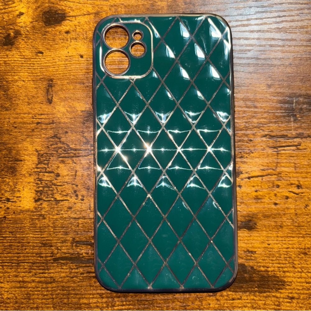 Green Diamond Pattern iPhone 11 Case